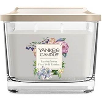 Yankee Candle Aromatická svíčka malá hranatá Passionflower 96 g woman