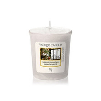 Yankee Candle Aromatická votivní svíčka Surprise Snowfall 49 g unisex