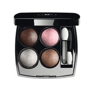 Chanel Oční stíny Les 4 Ombres (Quadra Eye Shadow) 2 g Odstín 322 Blurry Grey woman